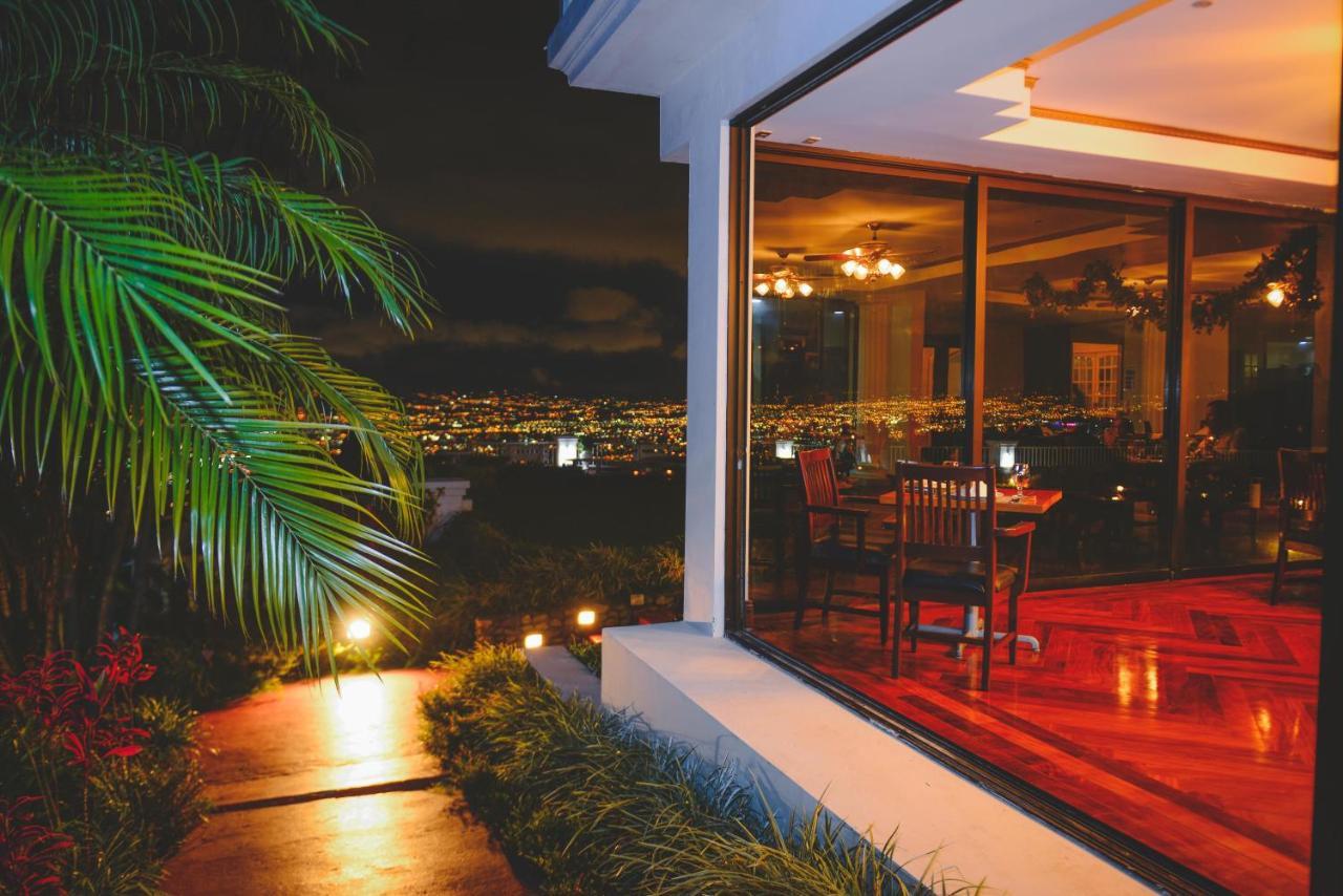 Fogo Resort Escazu Екстер'єр фото